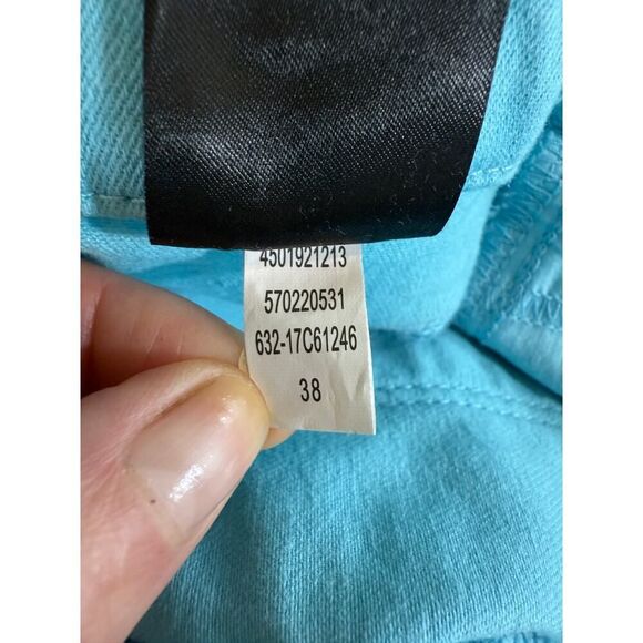 CHICO'S Women's So Slimming Girlfriend Crop Denim Jeans Blue Size 0P/4P - Picture 8 of 8